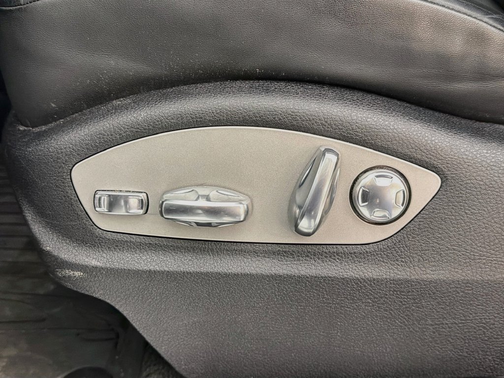 Certified 2023 Porsche Macan S AWD/4WD image 22