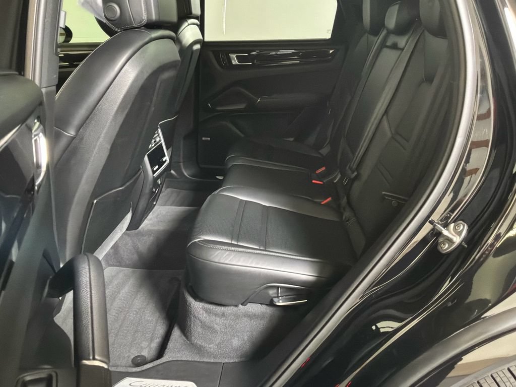 Used 2019 Porsche Cayenne S AWD/4WD image 16
