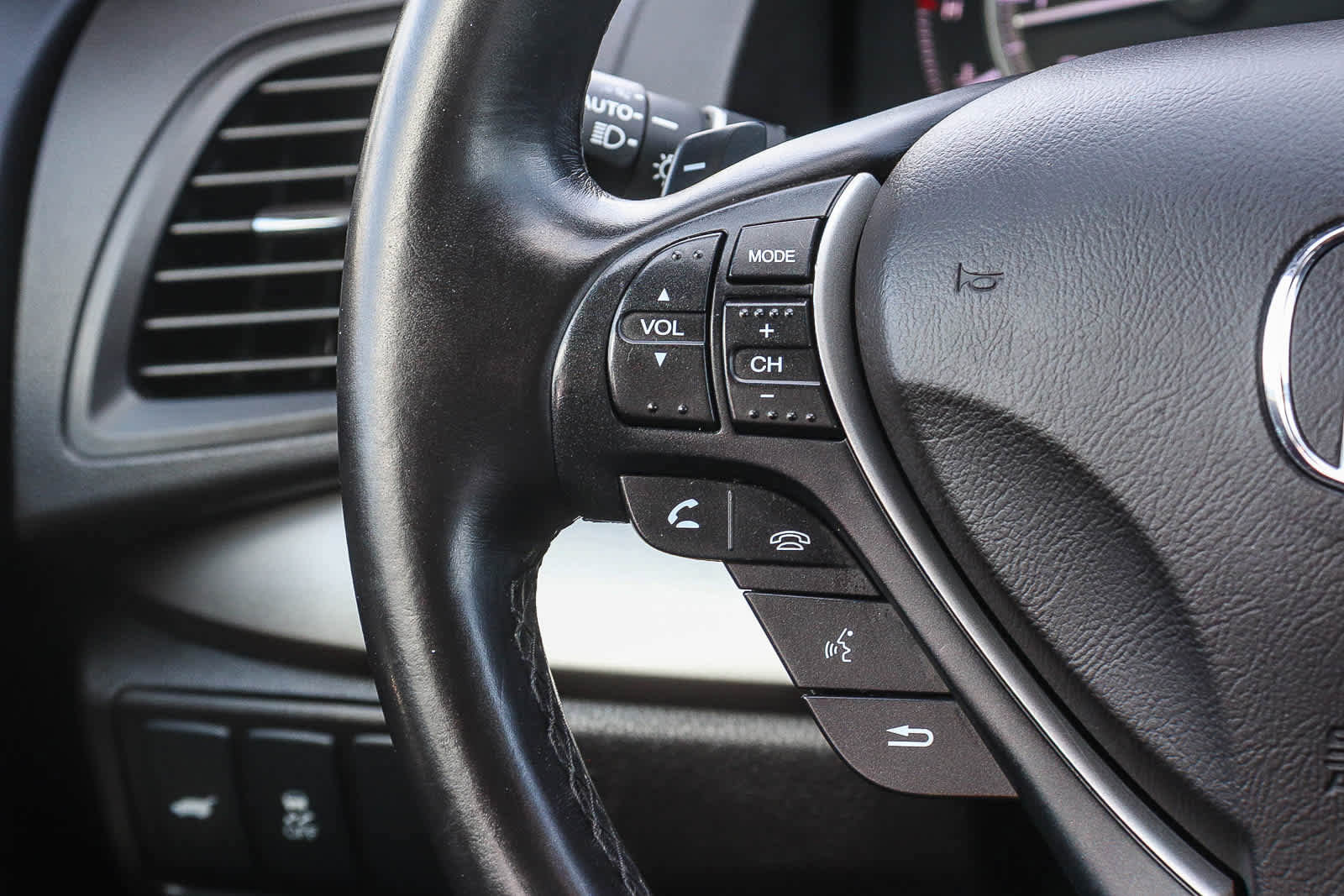 Used 2018 Acura RDX FWD image 19