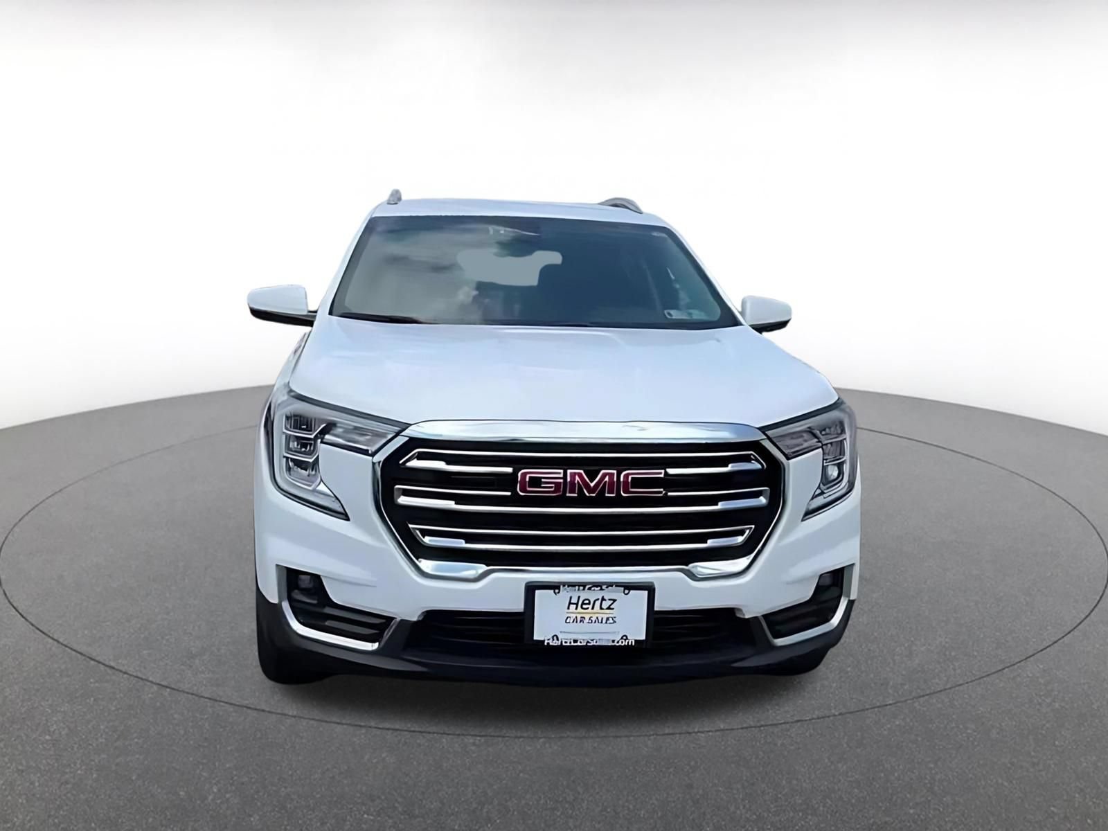 Used 2024 GMC Terrain SLT AWD/4WD image 5