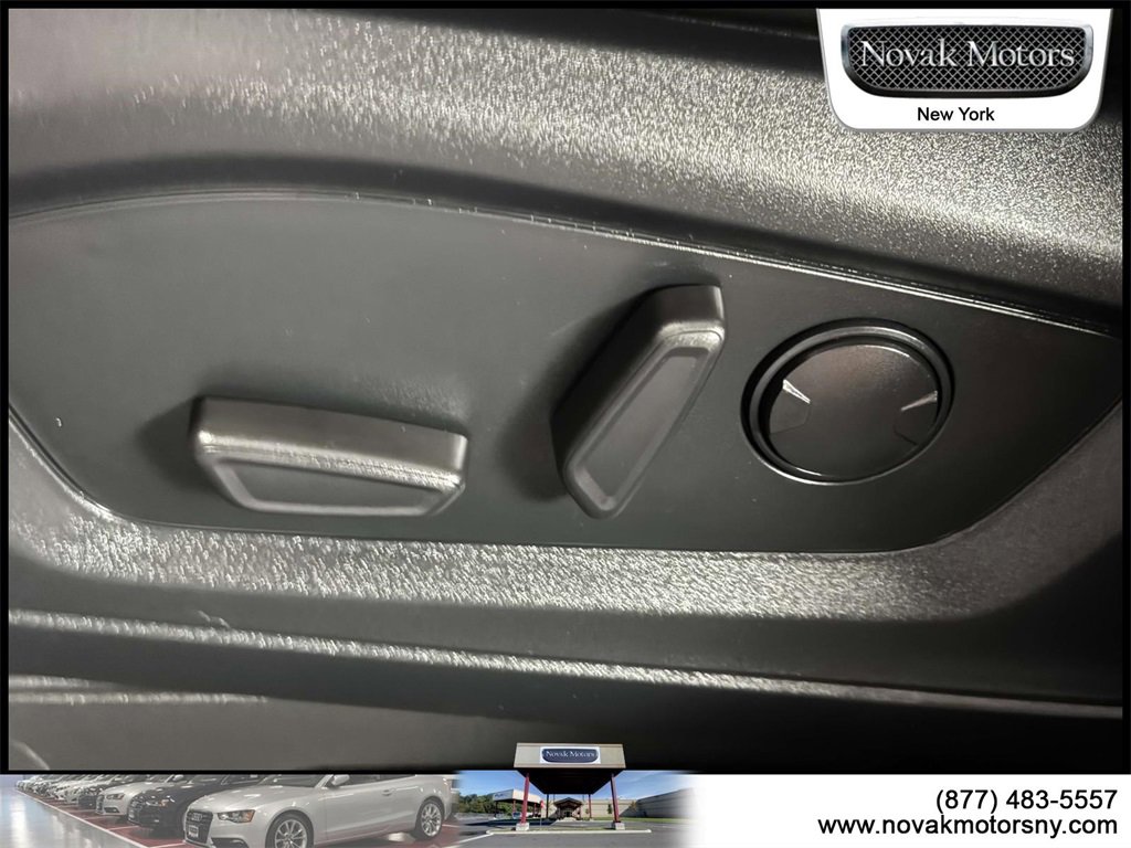 Used 2022 Ford Explorer XLT w/ Equipment Group 202A image 15