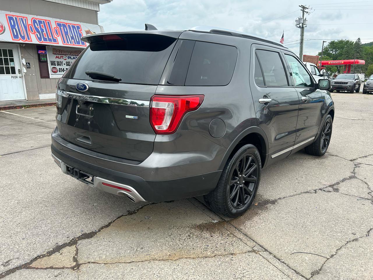 Used 2016 Ford Explorer Limited w/ Equipment Group 301A AWD/4WD image 8