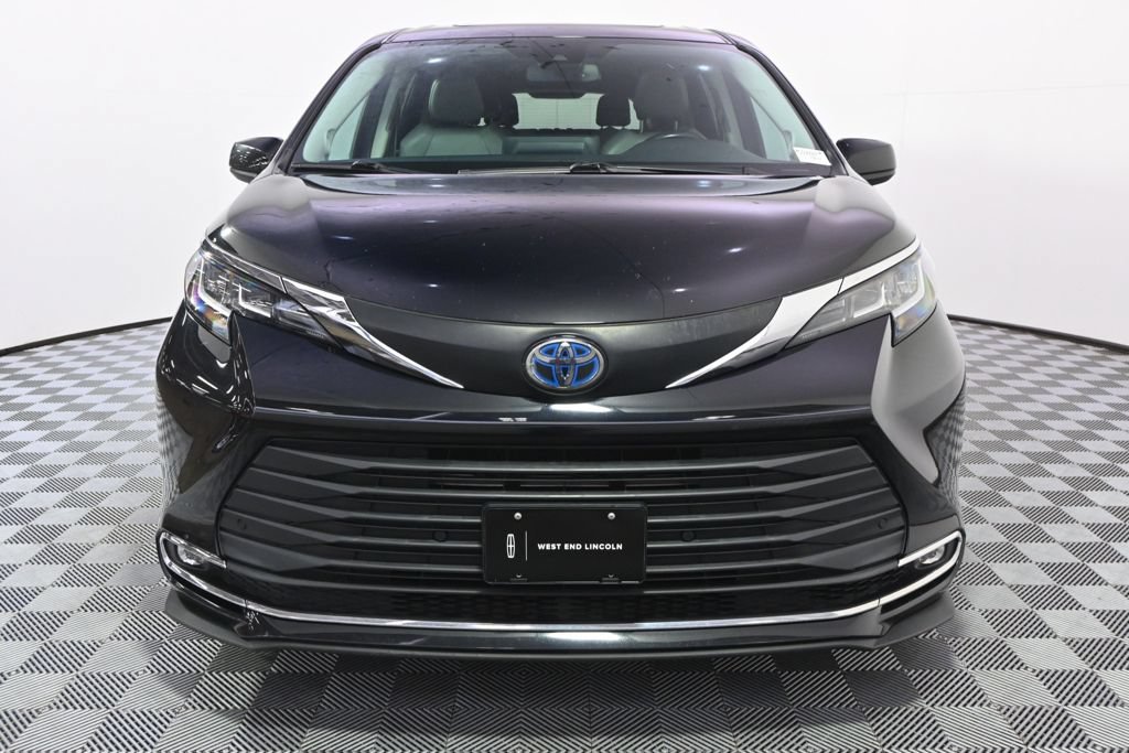 Used 2021 Toyota Sienna XLE w/ XLE Plus Package AWD/4WD image 10