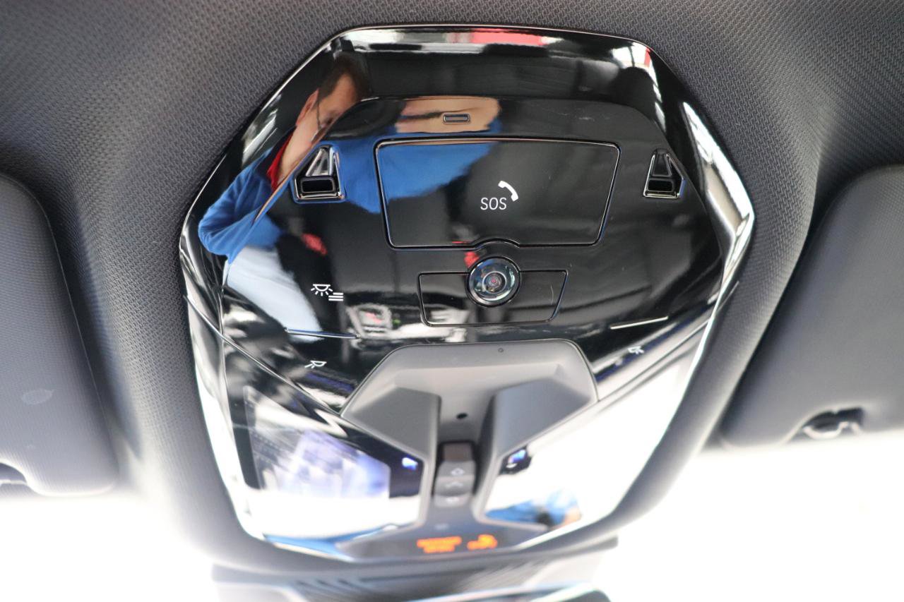 Used 2026 BMW 530i xDrive AWD/4WD image 52