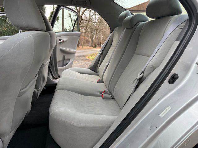 Used 2010 Toyota Corolla image 35