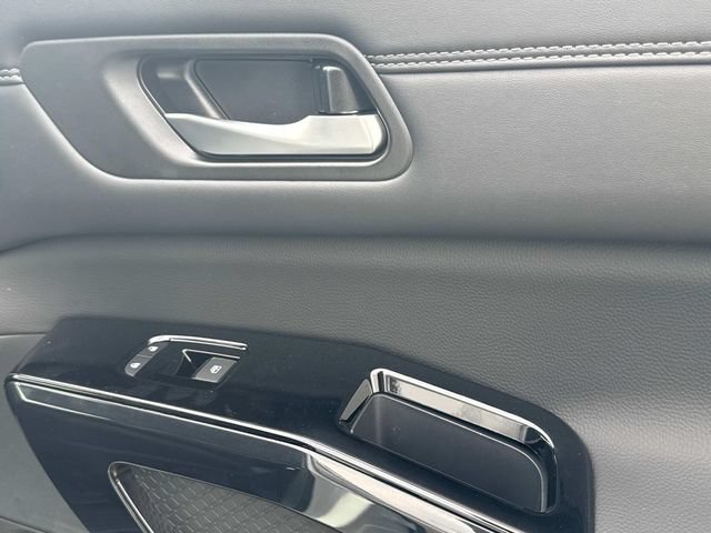 New 2026 Nissan Pathfinder Platinum w/ Cargo Package FWD image 17