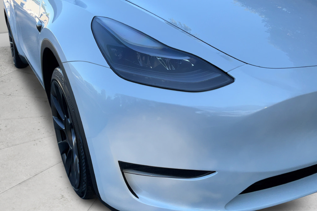 Used 2024 Tesla Model Y 2WD image 25