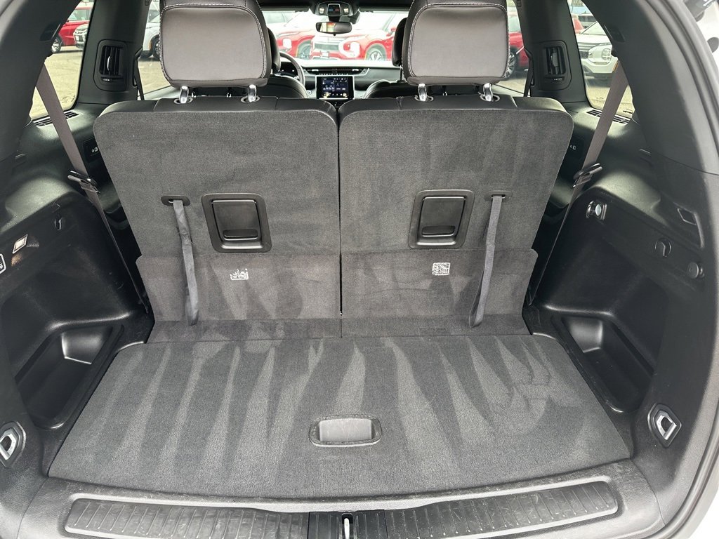 Used 2023 Jeep Grand Cherokee L Laredo image 18