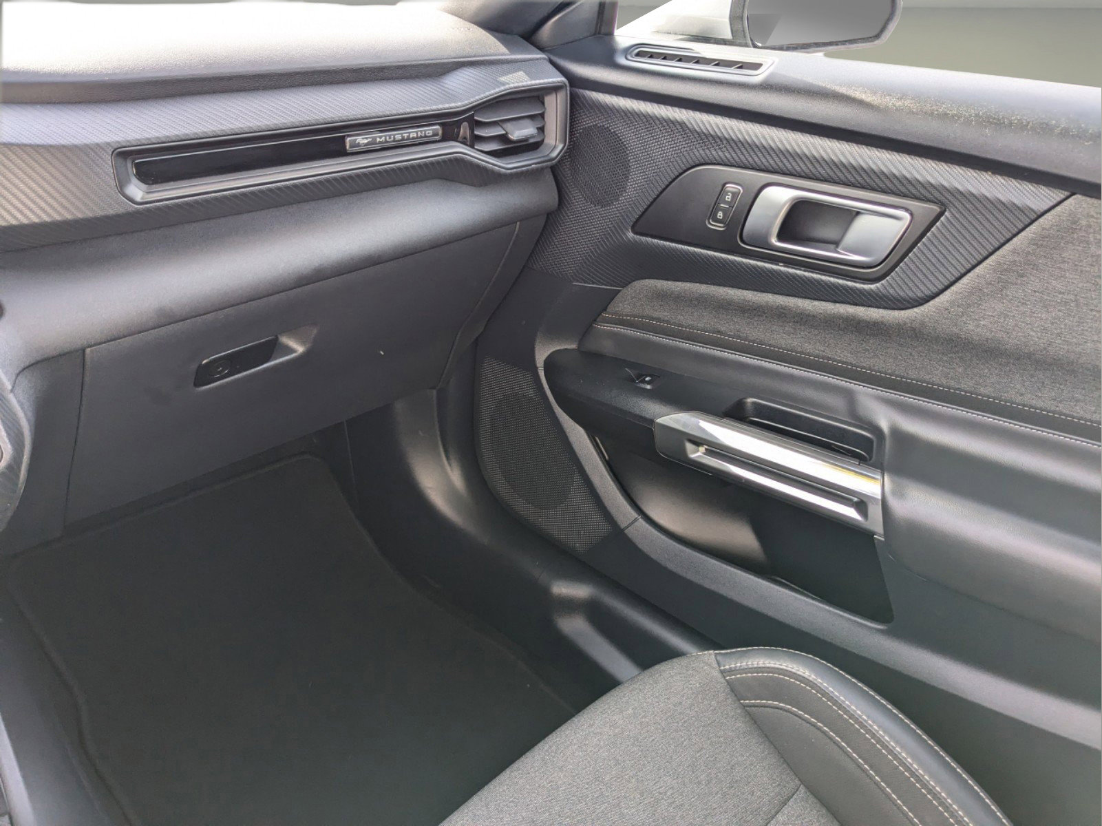 Used 2024 Ford Mustang Coupe RWD image 14
