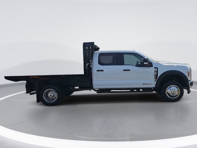 New 2026 Ford F550 4x4 Crew Cab image 4