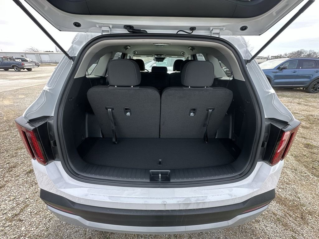 New 2026 Kia Sorento LX FWD image 23