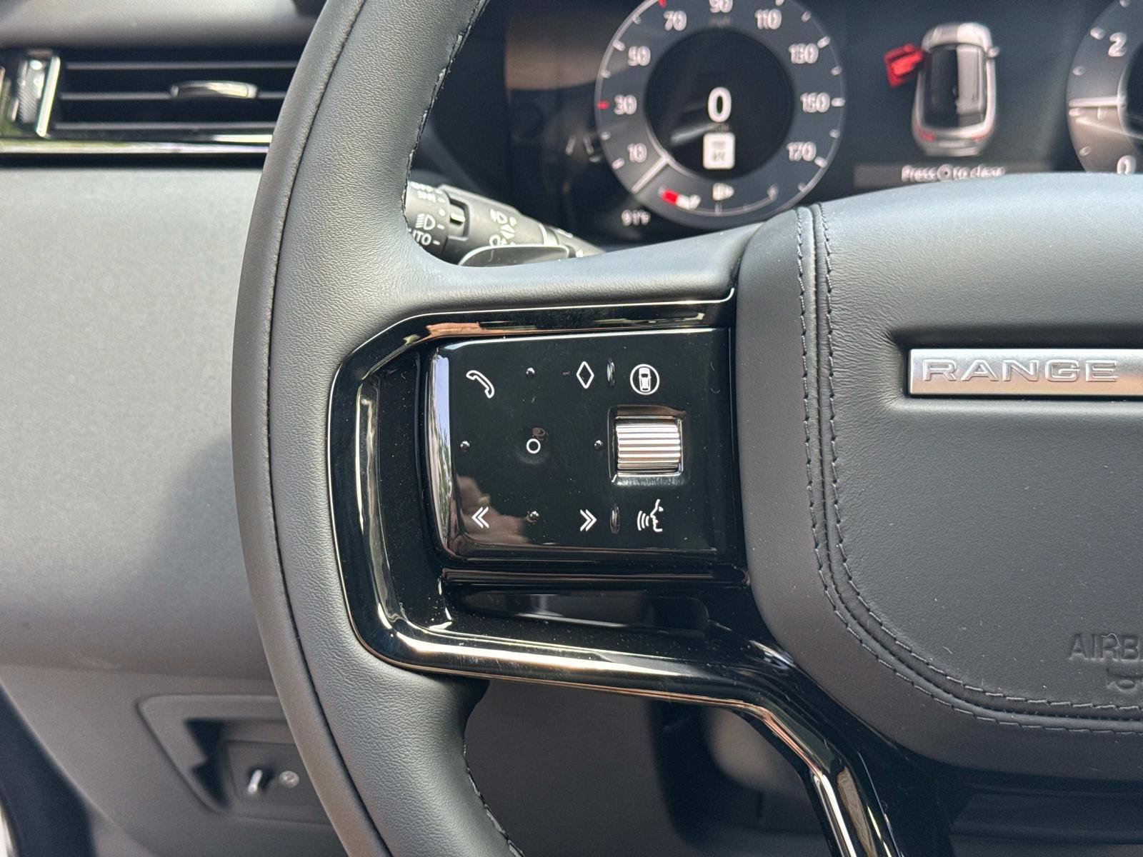 New 2026 Land Rover Range Rover Velar Dynamic SE image 27