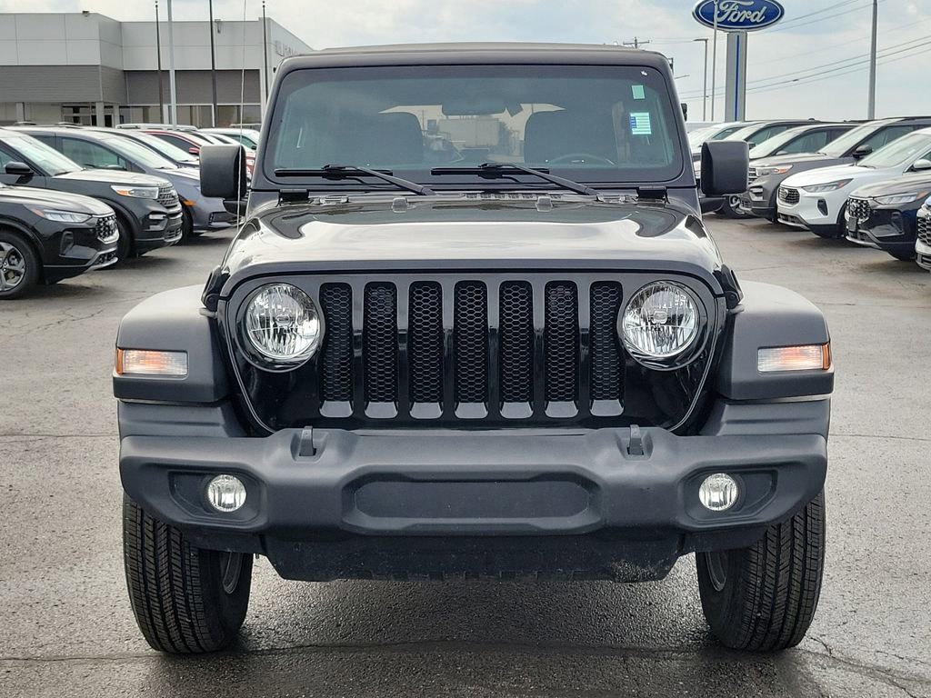 Used 2022 Jeep Wrangler Unlimited Sport AWD/4WD image 2