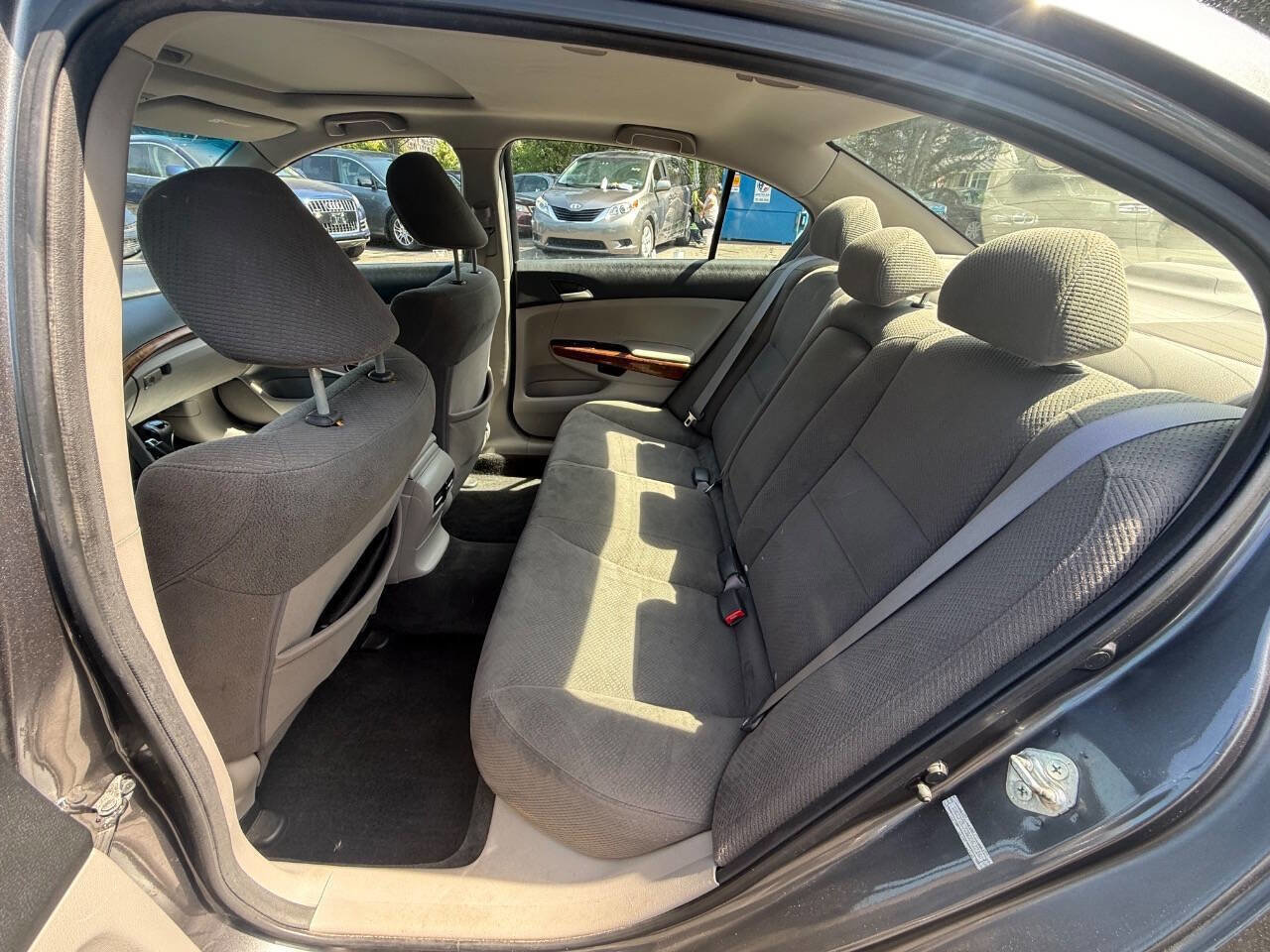 Used 2011 Honda Accord EX image 17