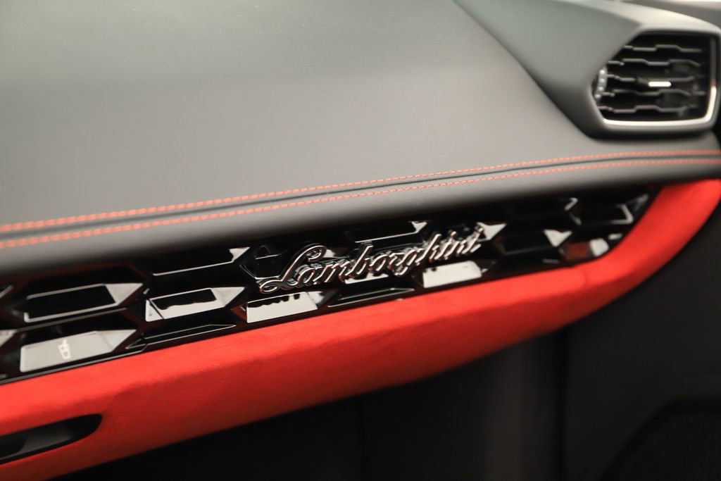 Used 2023 Lamborghini Huracan EVO RWD image 28