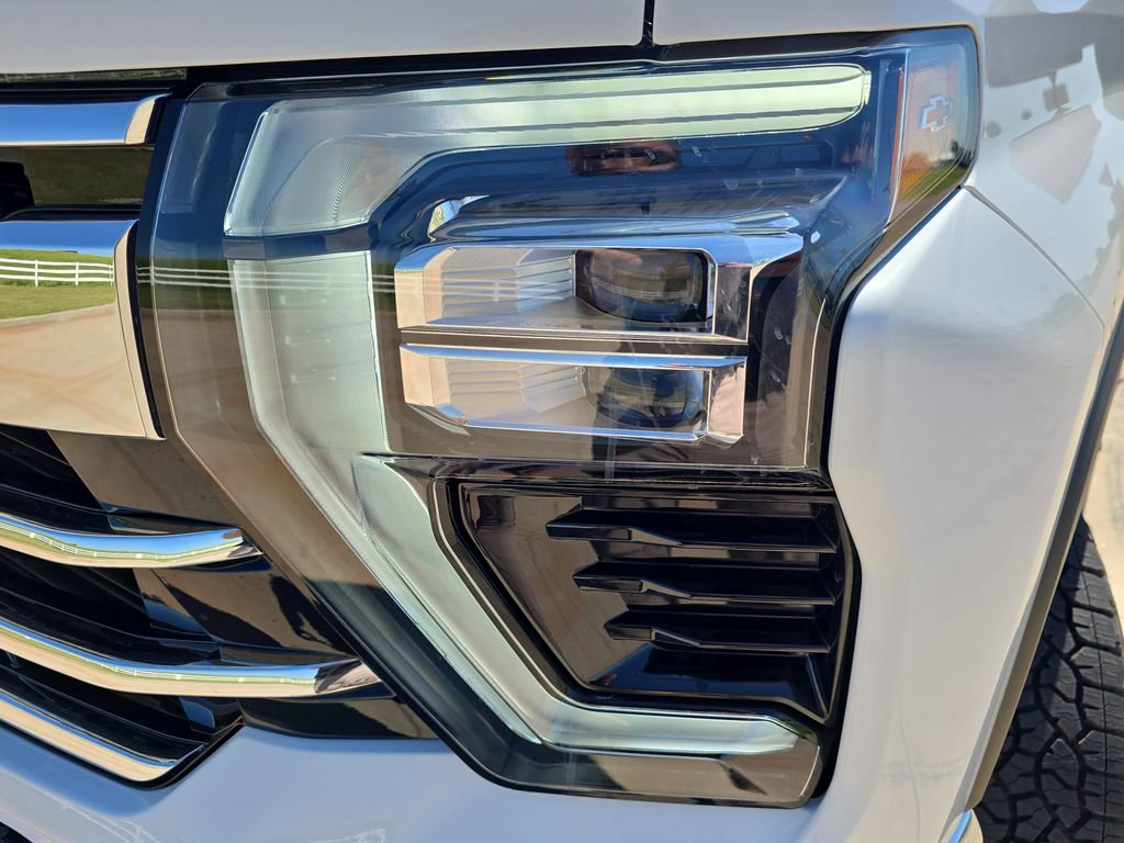 New 2026 Chevrolet Silverado 3500 LTZ w/ LTZ Premium Package AWD/4WD image 30