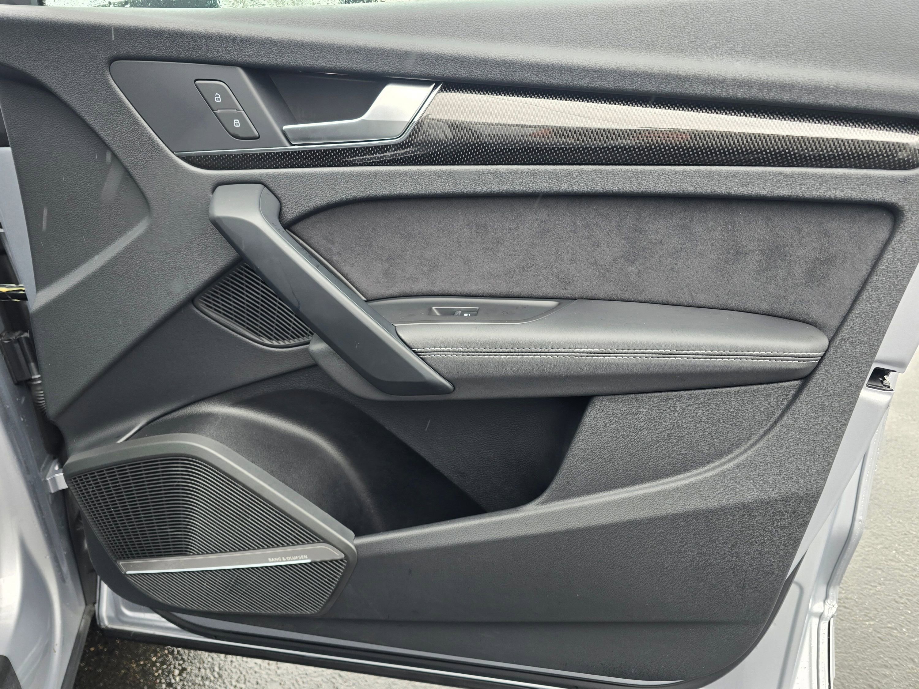 Certified 2025 Audi SQ5 Premium Plus w/ Premium Plus Package image 27