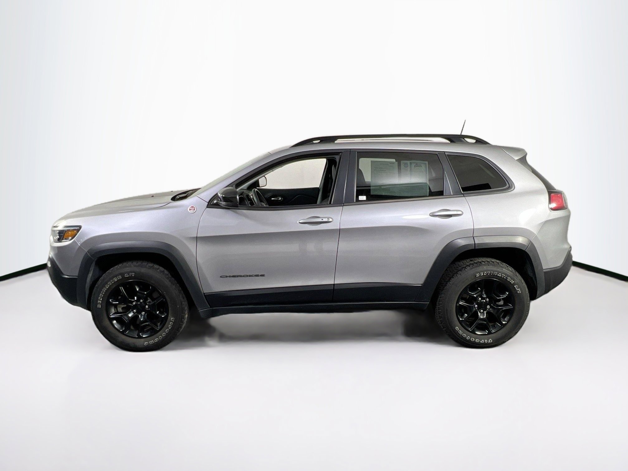 Used 2022 Jeep Cherokee Trailhawk w/ Trailer Tow Group image 8