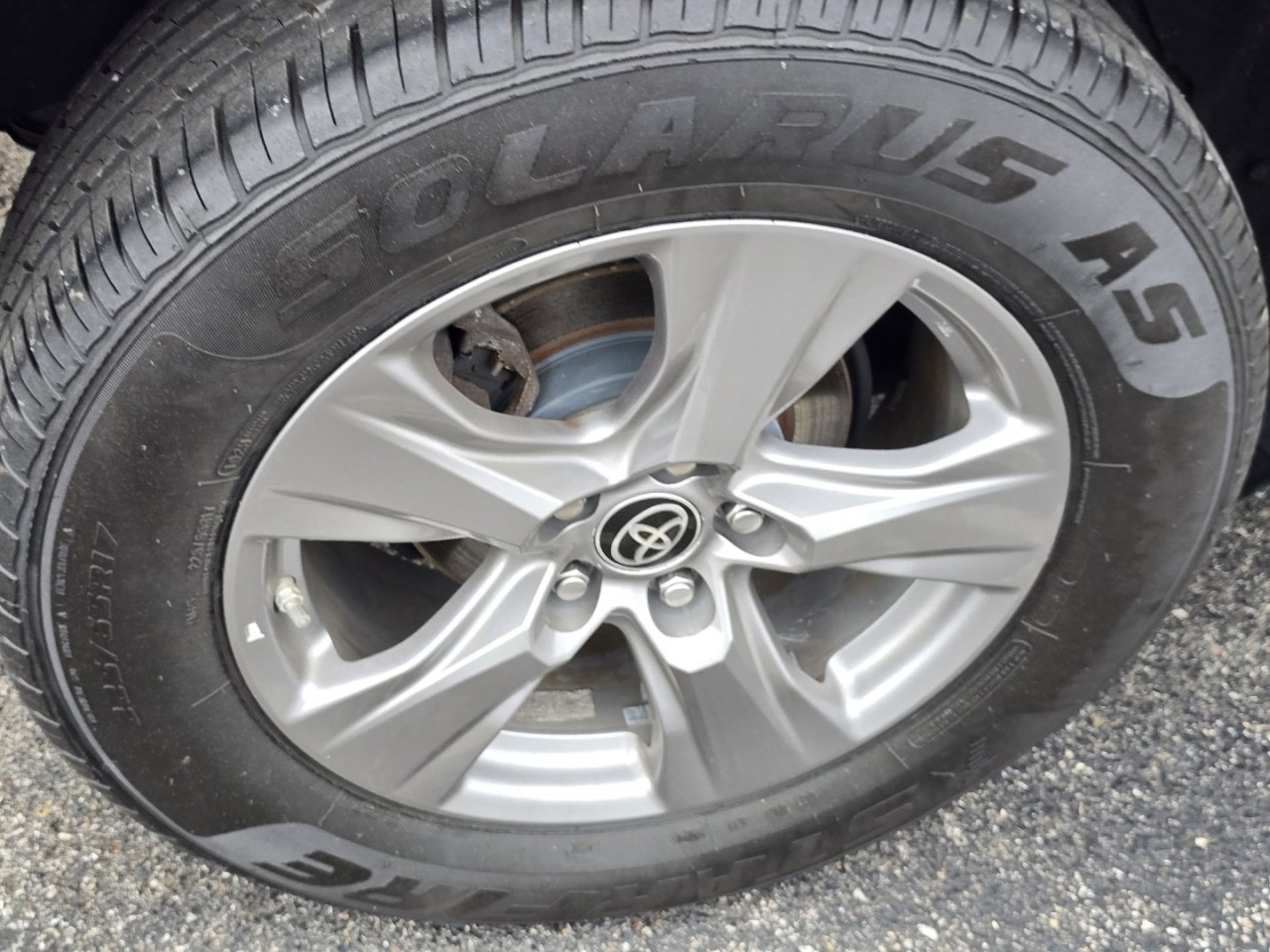 Used 2022 Toyota RAV4 LE AWD/4WD image 12