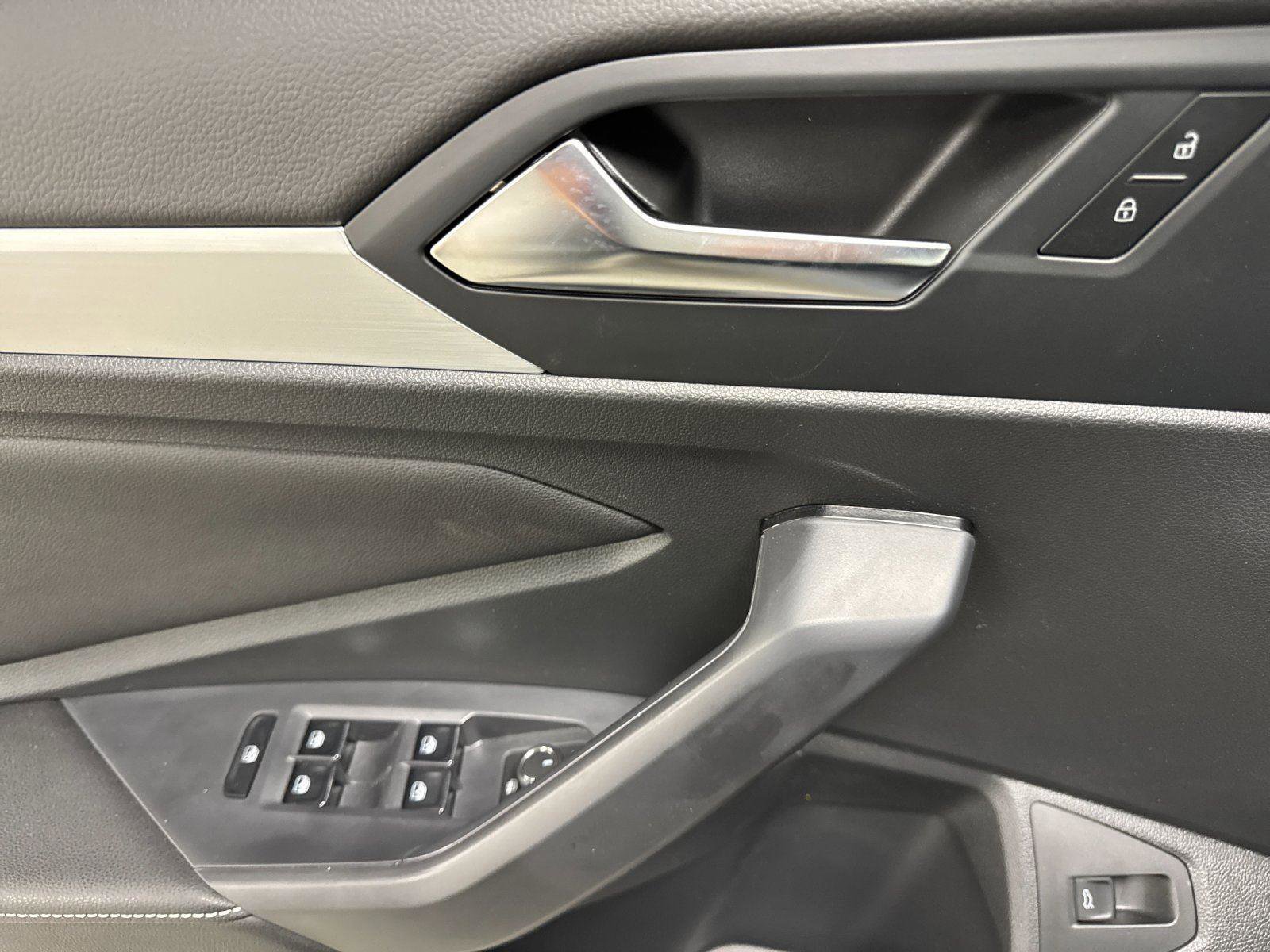 New 2026 Volkswagen Jetta Sport FWD image 10