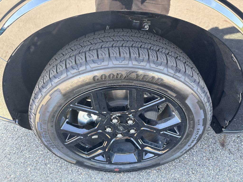 New 2026 Ford Maverick Lobo AWD/4WD image 9