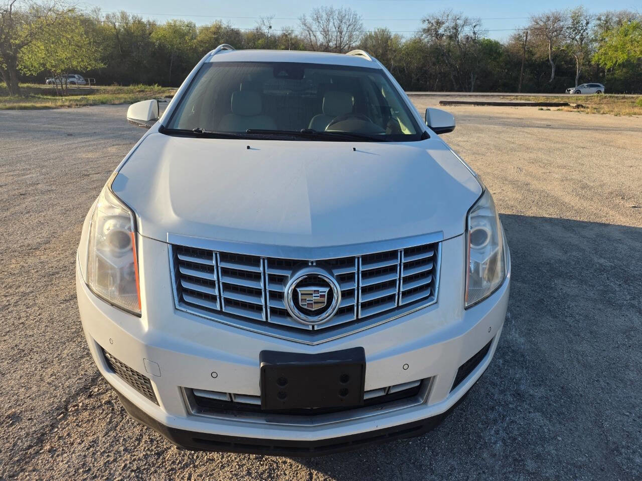 Used 2014 Cadillac SRX Luxury w/ Driver Awareness Package FWD image 4