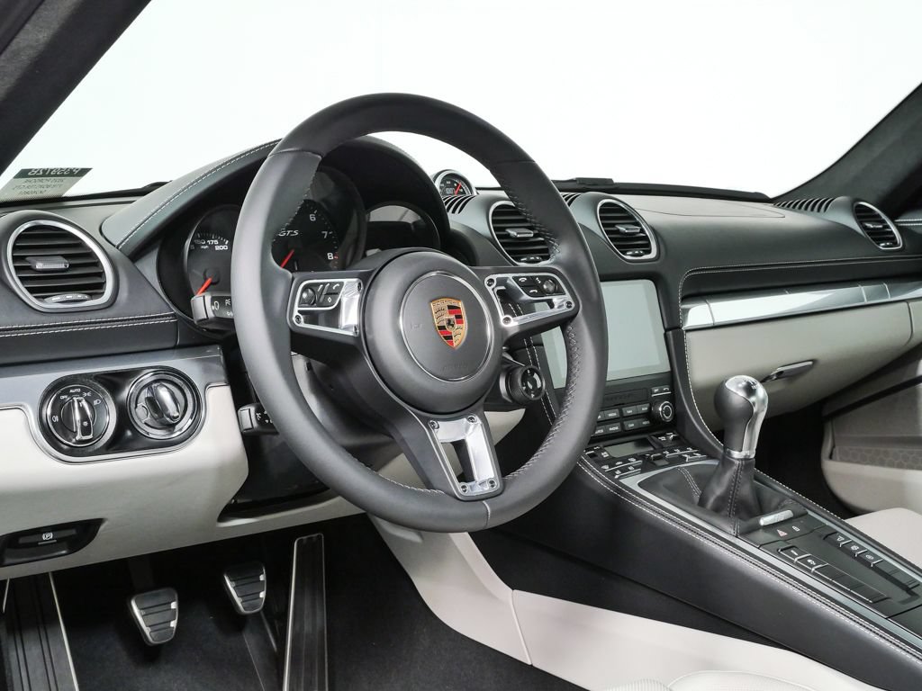Certified 2025 Porsche 718 Cayman GTS RWD image 4