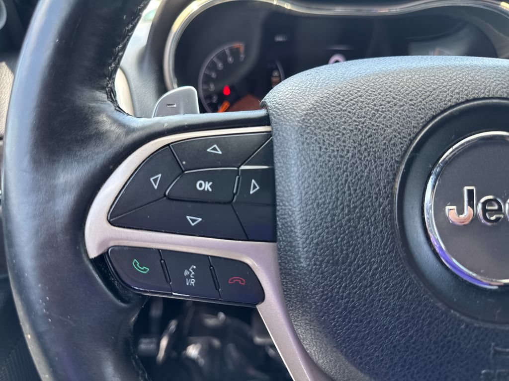 Used 2014 Jeep Grand Cherokee Limited w/ Luxury Group II AWD/4WD image 16
