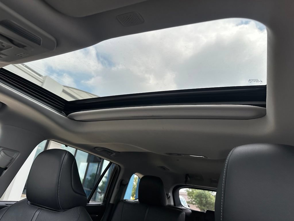 Used 2020 Toyota Highlander Limited AWD/4WD image 18