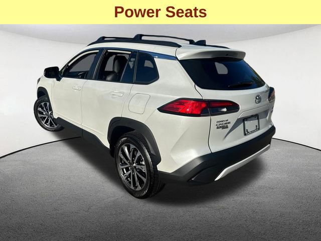 Certified 2025 Toyota Corolla Cross XLE image 9