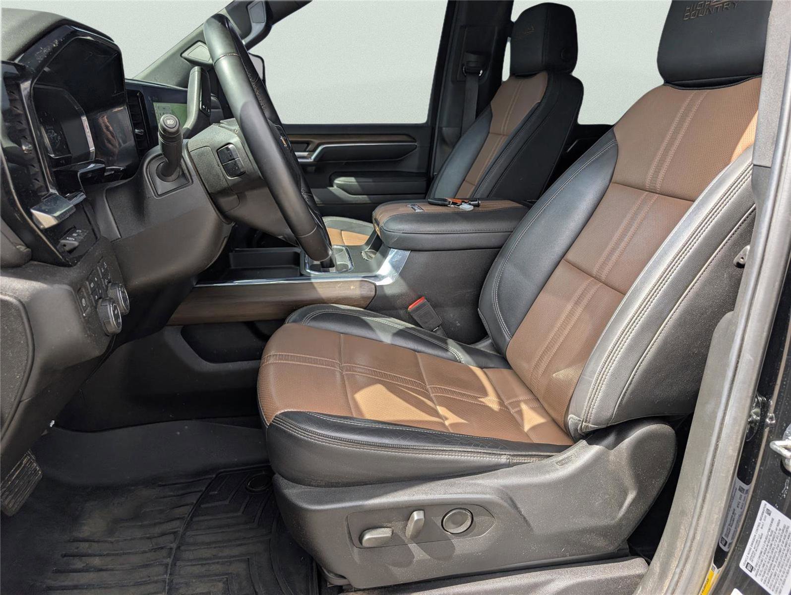 Used 2024 Chevrolet Silverado 2500 High Country w/ Technology Package image 10