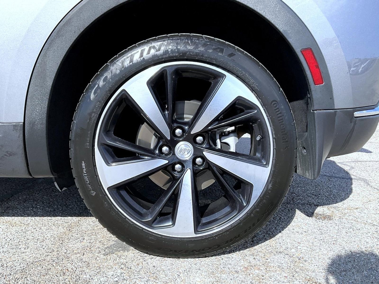 Certified 2021 Buick Envision Essence w/ Technology Package I AWD/4WD image 22