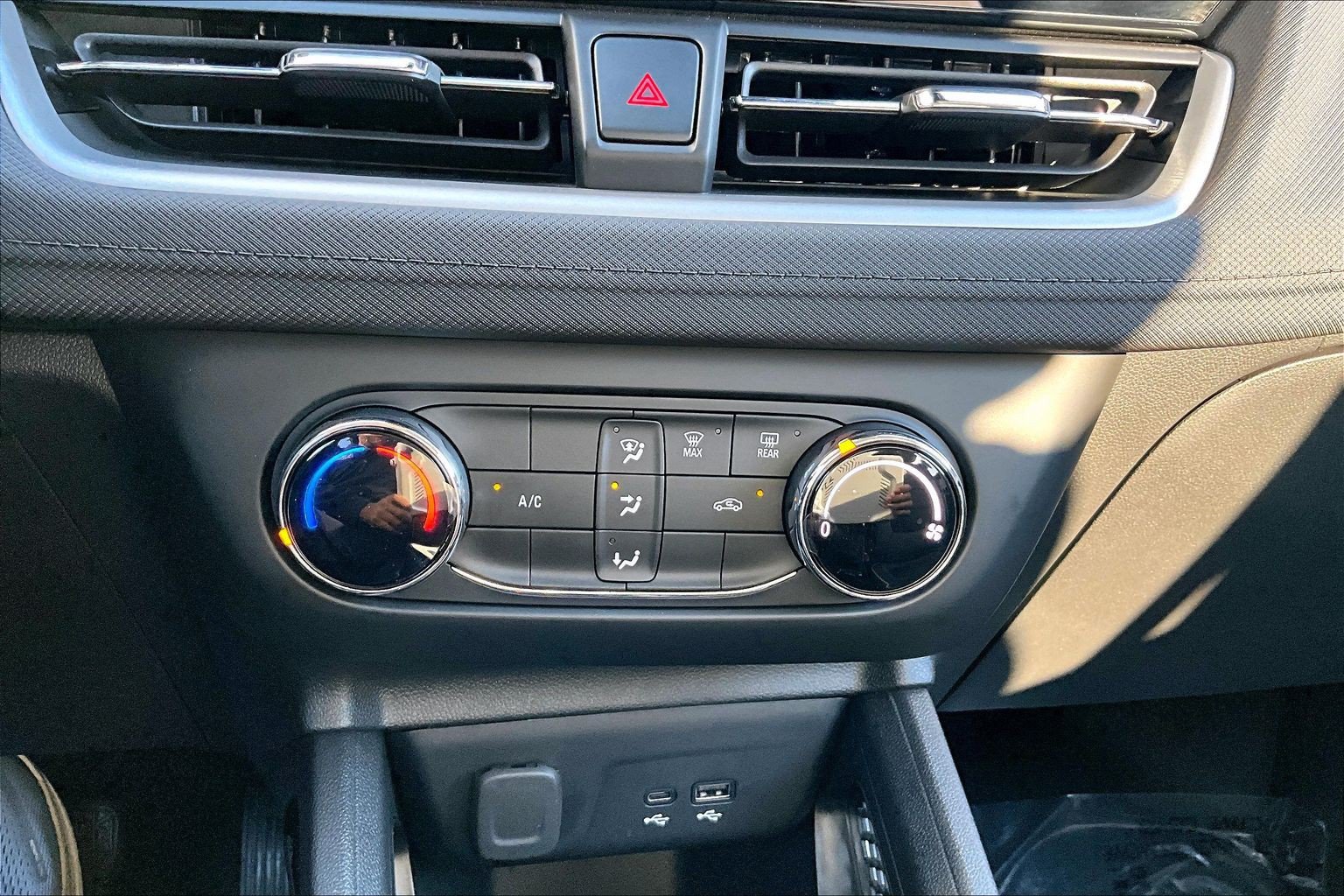 Used 2026 Chevrolet TrailBlazer LS w/ LS Convenience Package FWD image 32