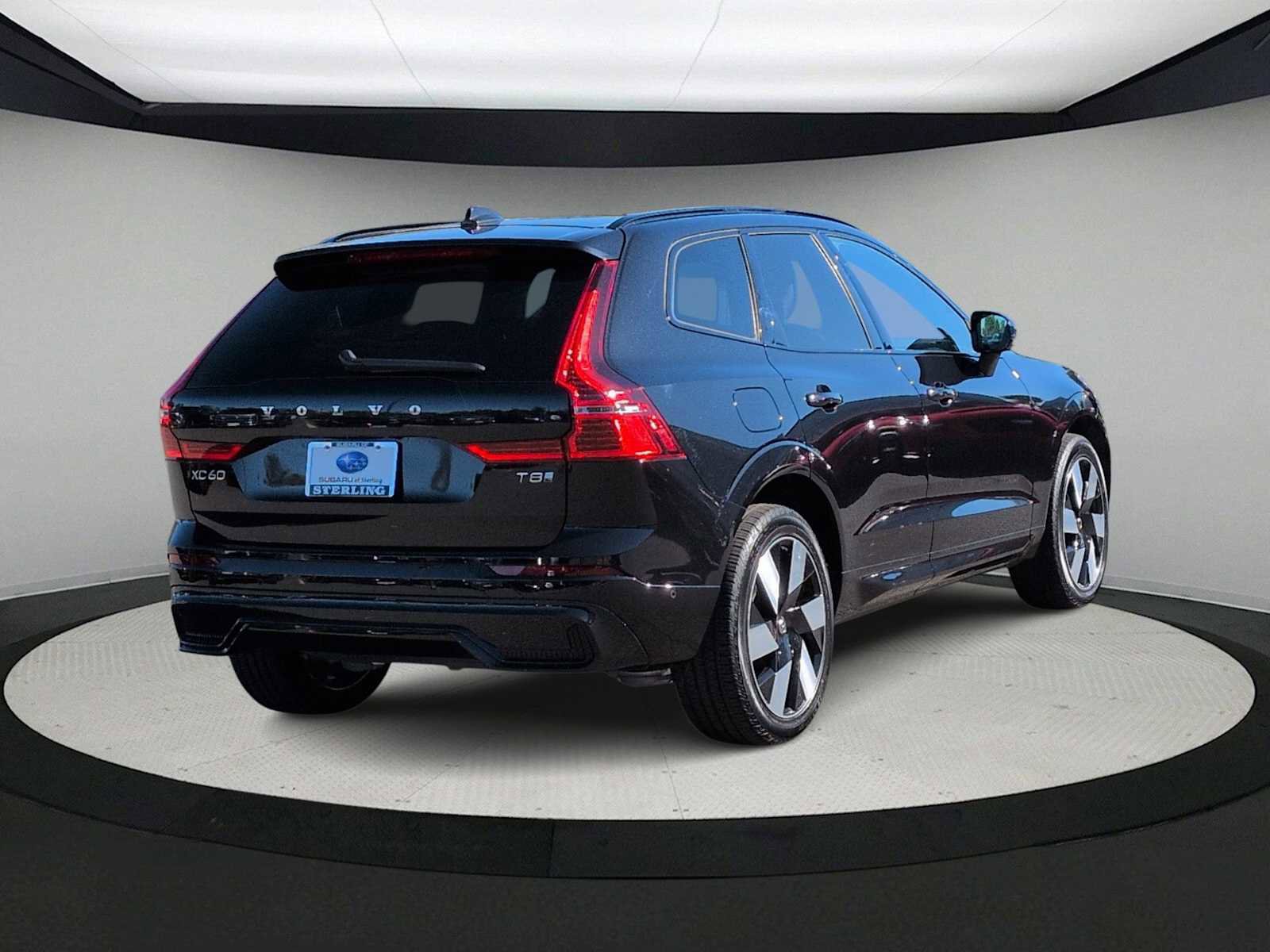Used 2025 Volvo XC60 T8 Ultra image 8