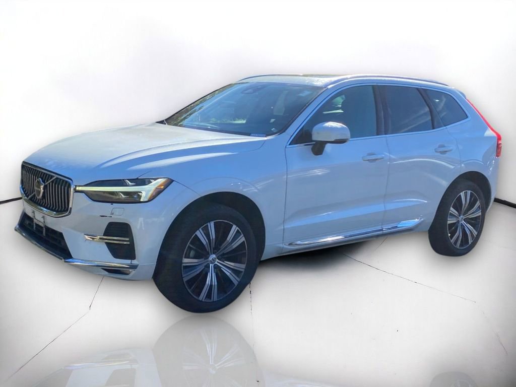 Used 2022 Volvo XC60 B5 Inscription w/ Climate Package image 2