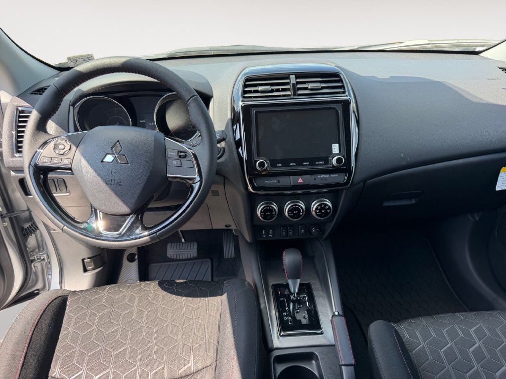 New 2026 Mitsubishi Outlander Sport LE AWD/4WD image 10