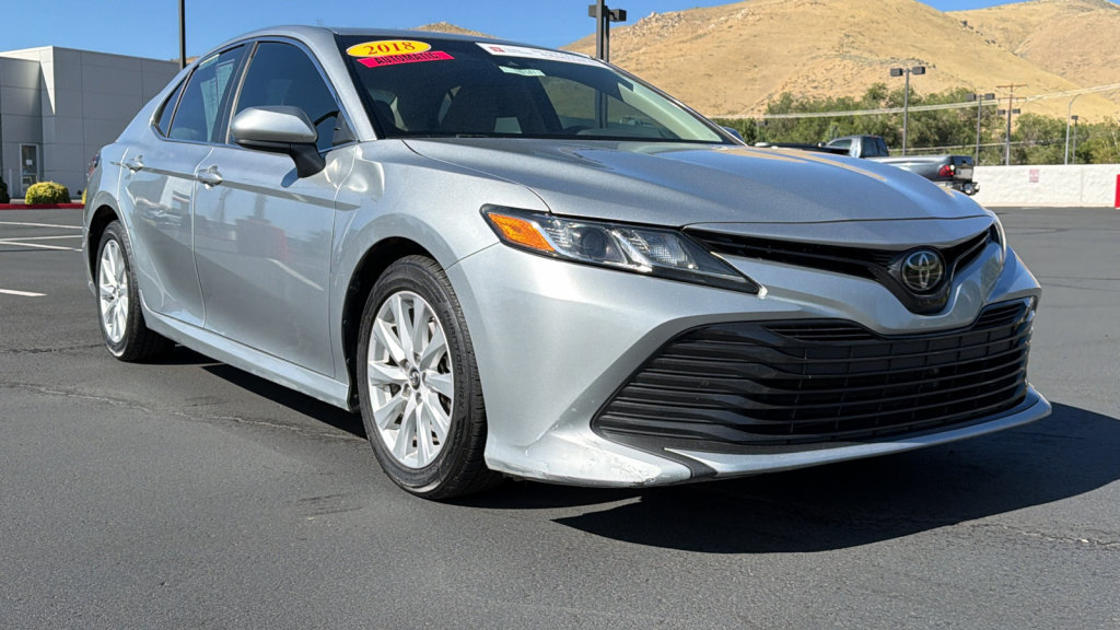 Certified 2018 Toyota Camry LE FWD image 1
