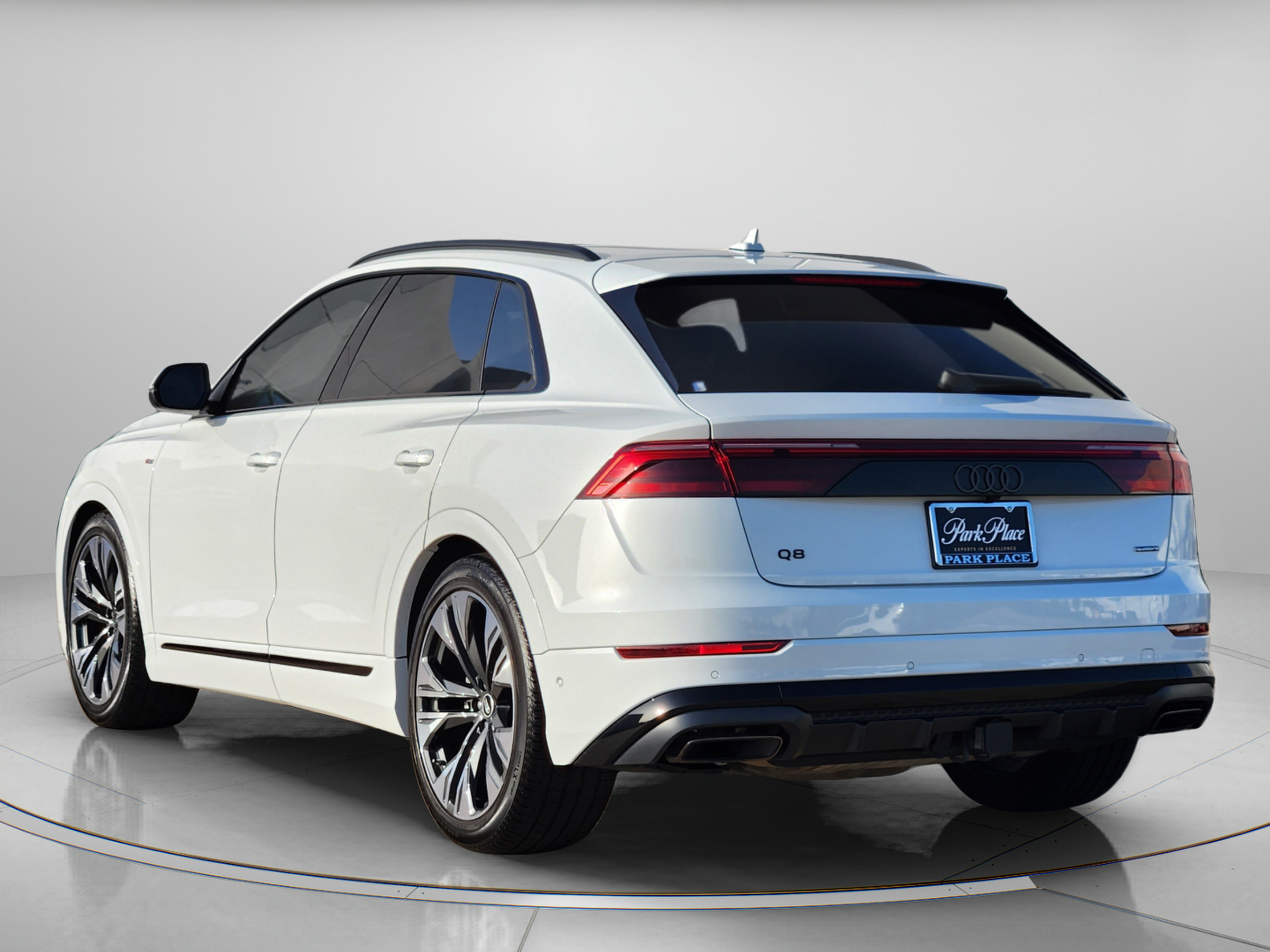Used 2026 Audi Q8 Premium Plus AWD/4WD image 3