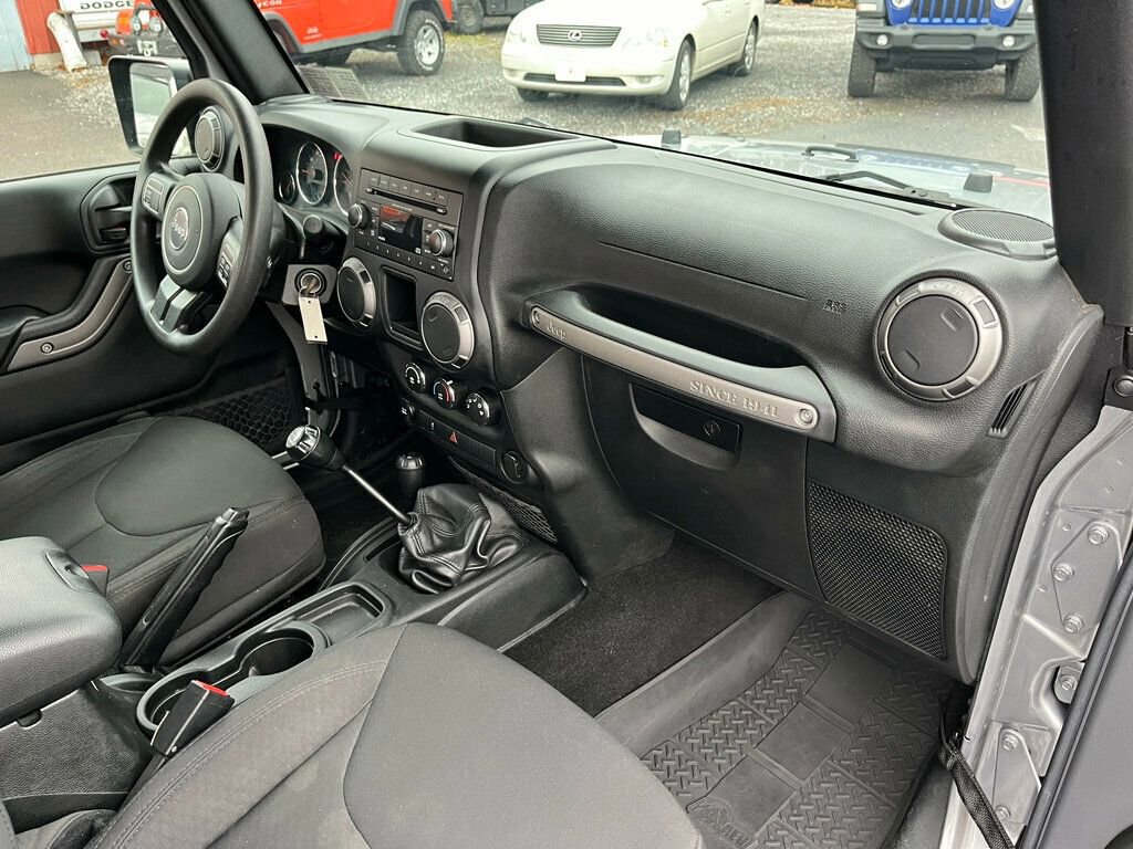 Used 2018 Jeep Wrangler Sport image 19