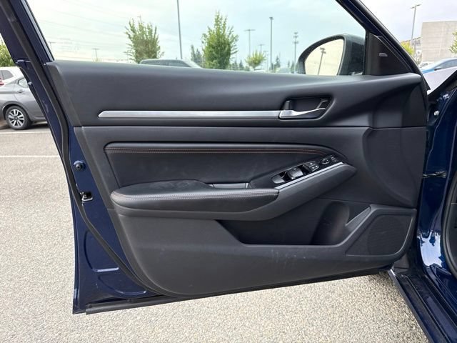 Used 2023 Nissan Altima 2.5 SR FWD image 25
