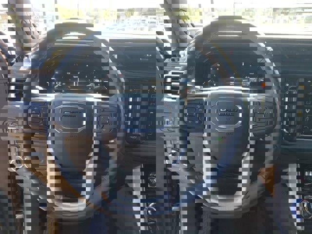 Used 2024 GMC Yukon Denali image 20