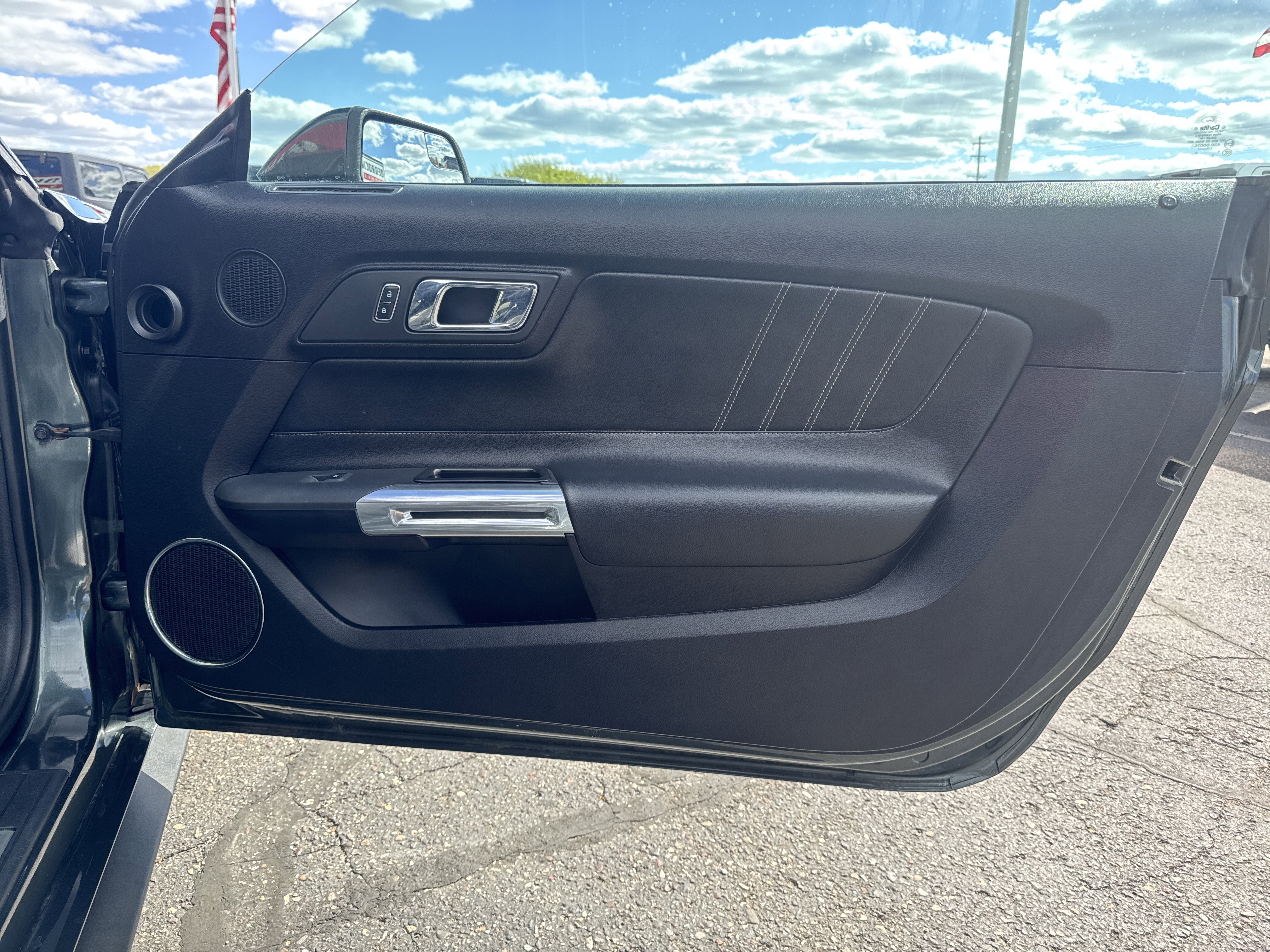Used 2016 Ford Mustang GT Premium RWD image 26