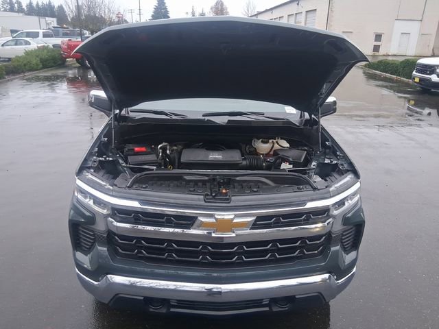 Used 2025 Chevrolet Silverado 1500 LT AWD/4WD image 17