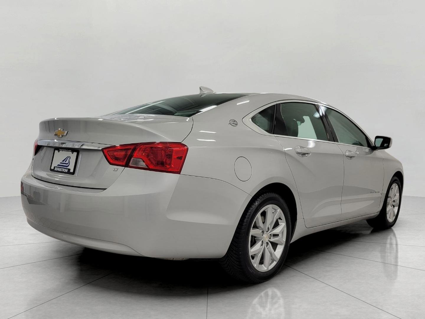 Used 2017 Chevrolet Impala LT FWD image 20