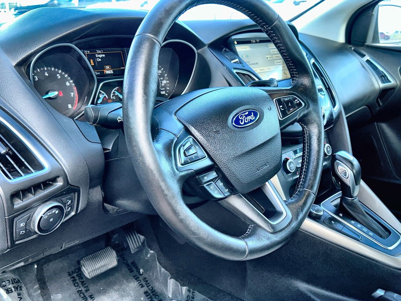 Used 2017 Ford Focus Titanium FWD image 10
