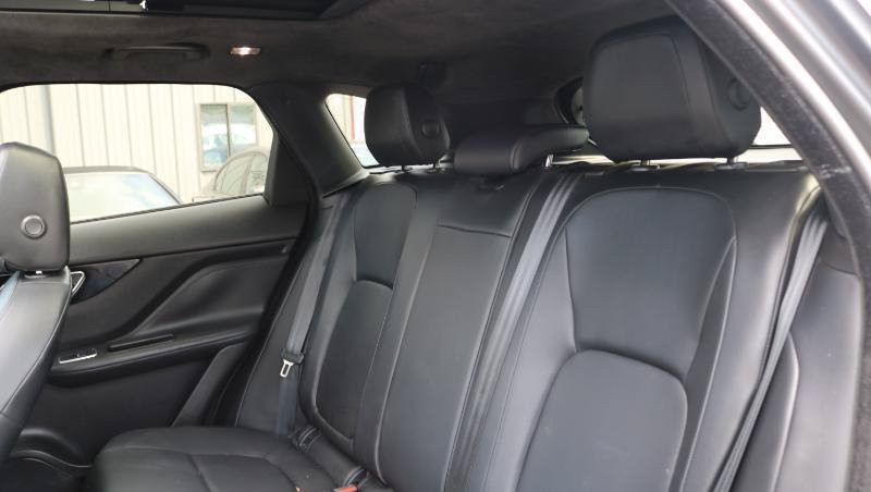 Used 2020 Jaguar F-PACE Premium AWD/4WD image 18