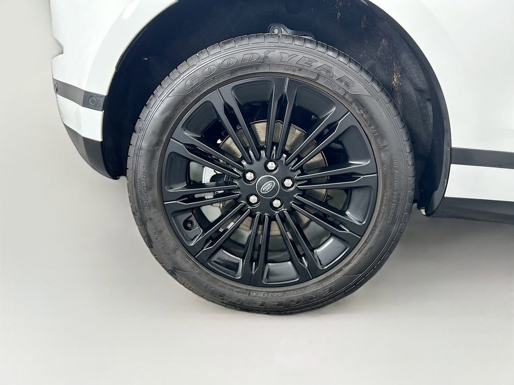 Used 2025 Land Rover Range Rover Evoque S image 32