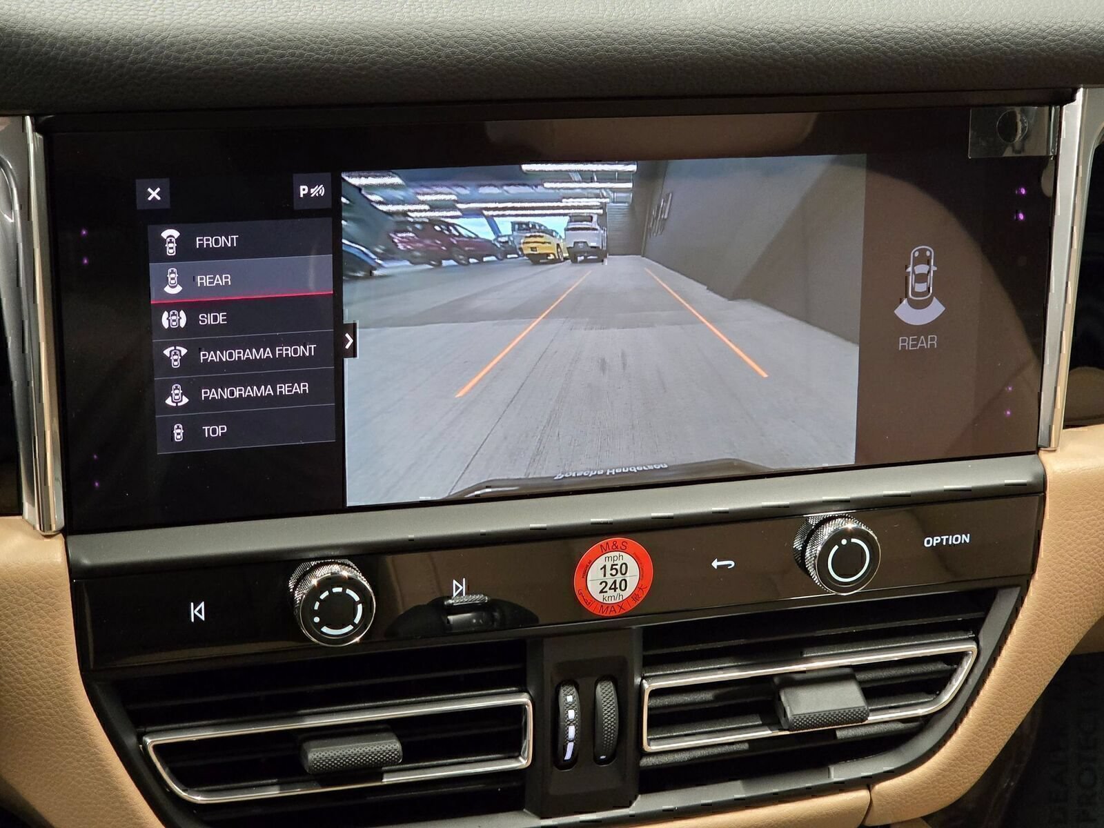 Certified 2026 Porsche Macan AWD/4WD image 20