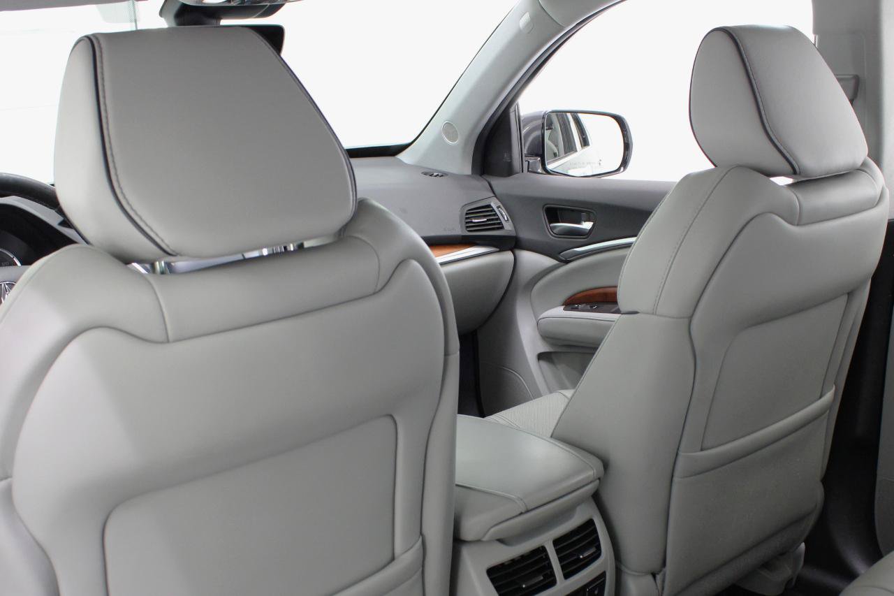 Used 2018 Acura MDX w/ Advance Package FWD image 36