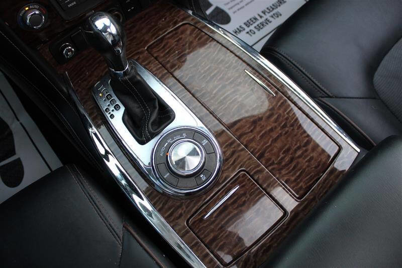 Used 2018 Nissan Armada Platinum w/ Interior Lighting Package image 23